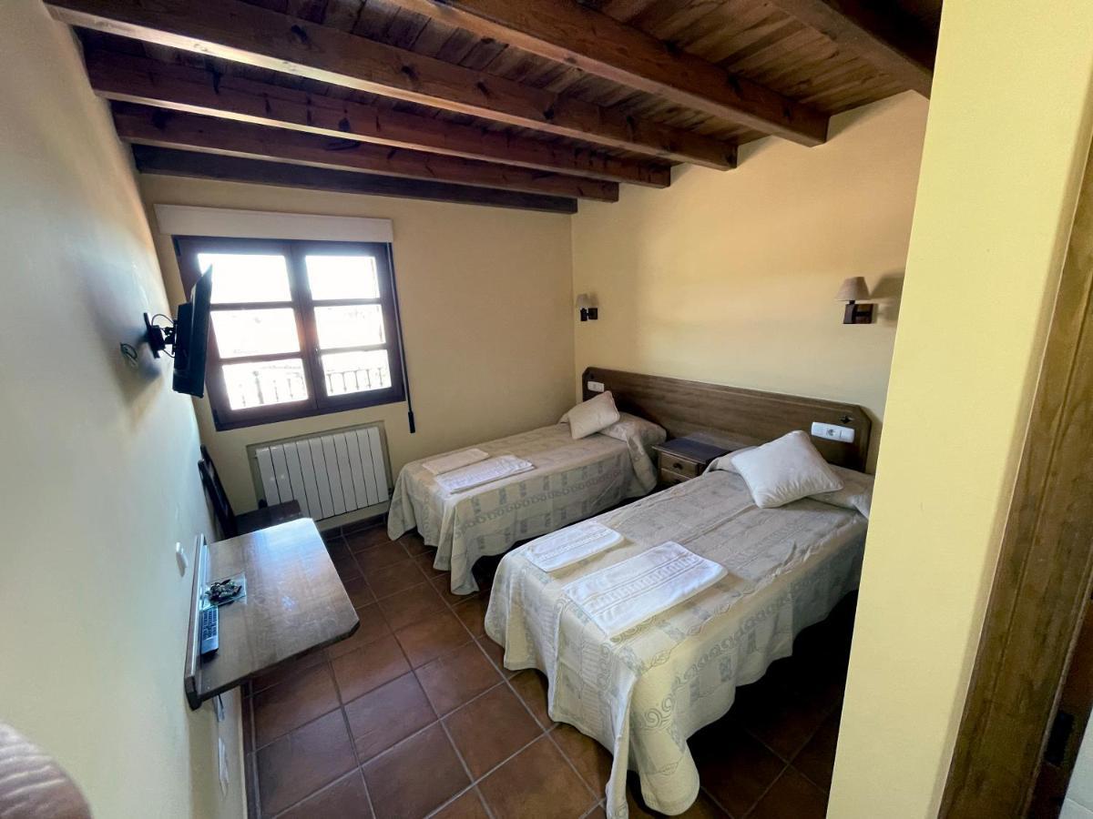 La Guarida De La Lleira Hotel Ferreras de Arriba Kültér fotó