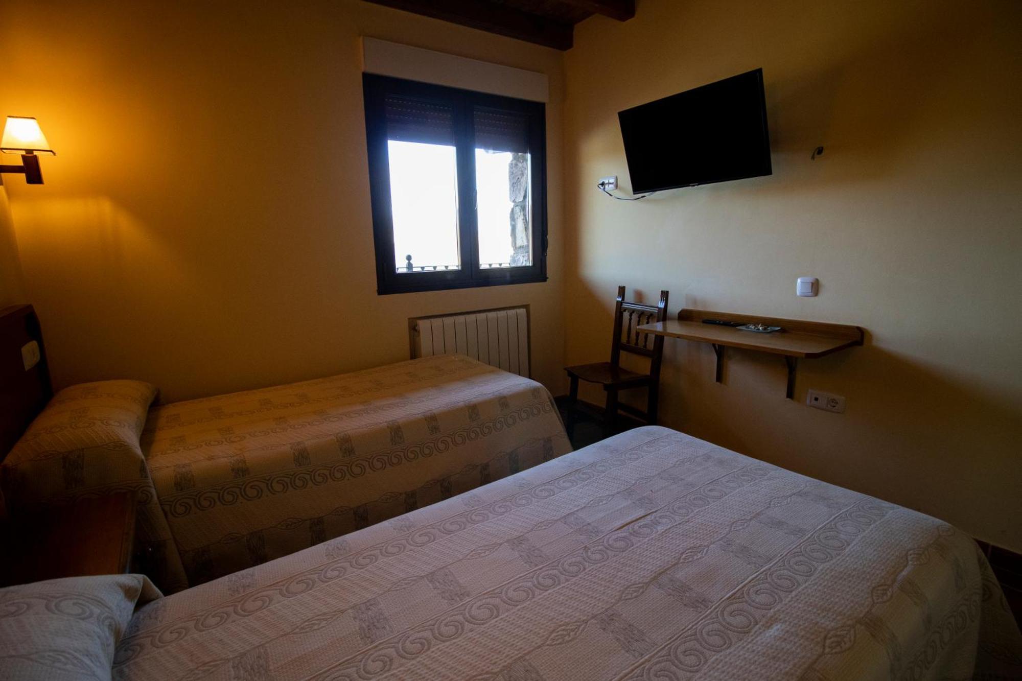 La Guarida De La Lleira Hotel Ferreras de Arriba Kültér fotó