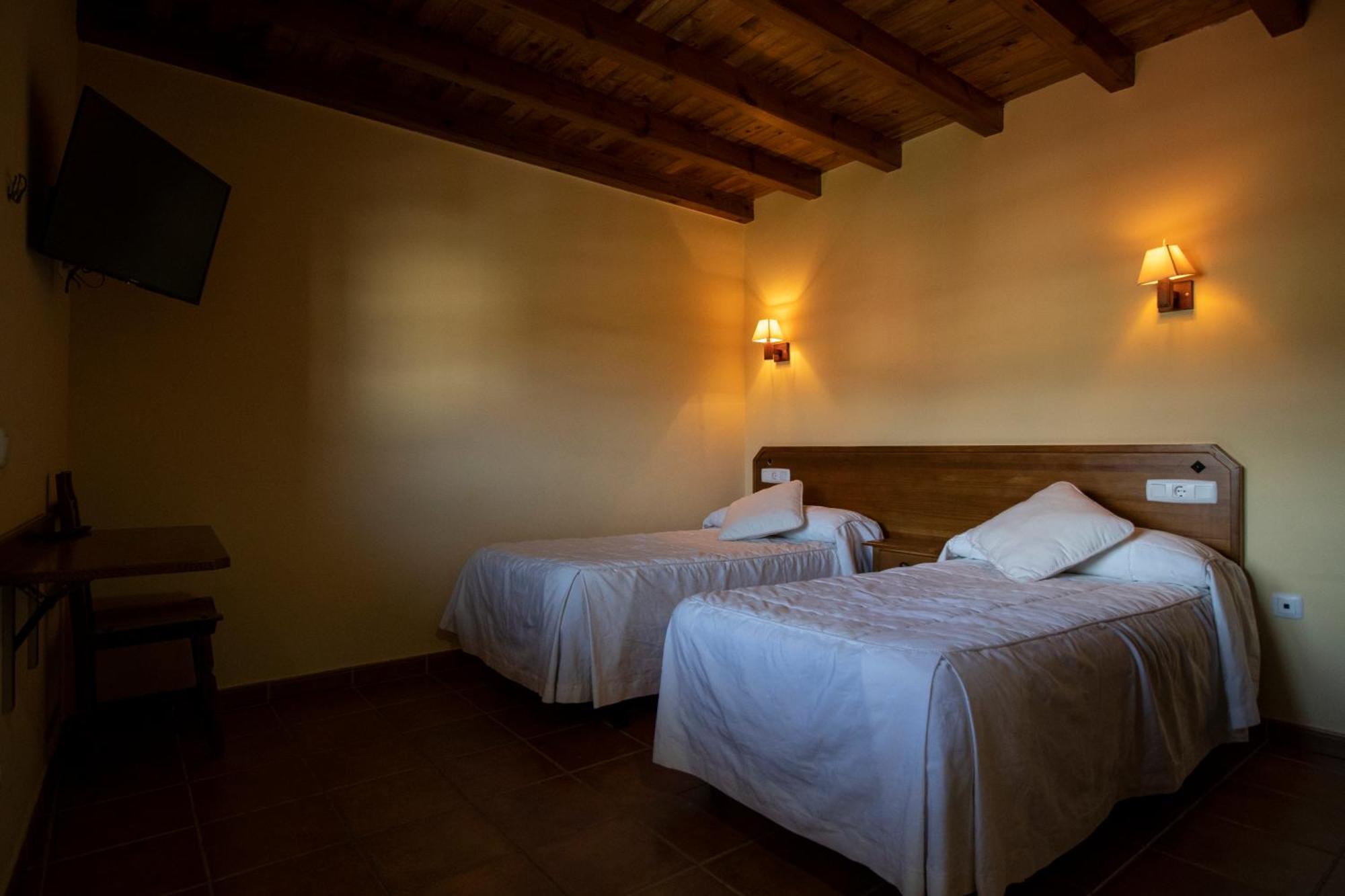 La Guarida De La Lleira Hotel Ferreras de Arriba Kültér fotó