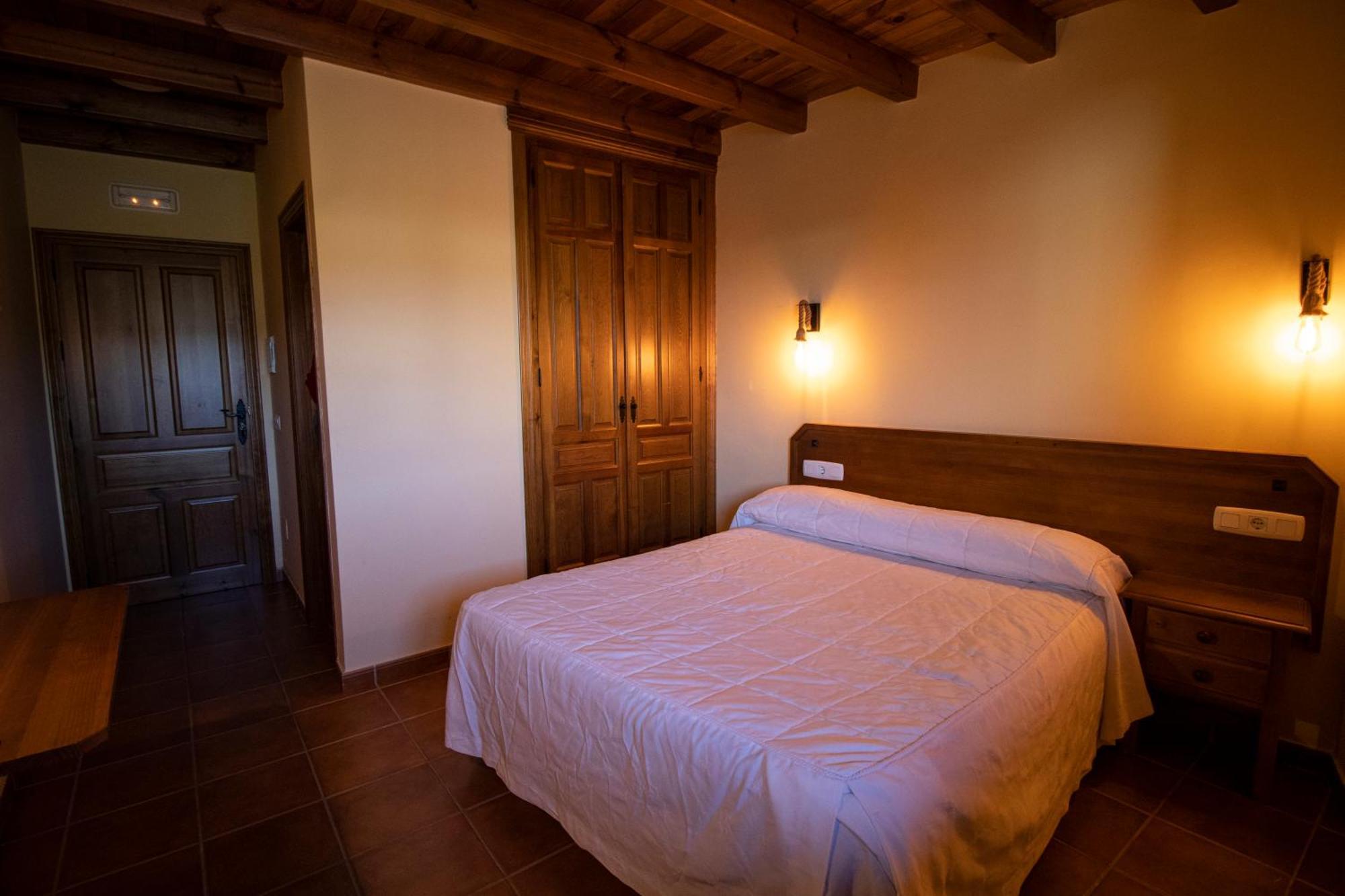 La Guarida De La Lleira Hotel Ferreras de Arriba Kültér fotó